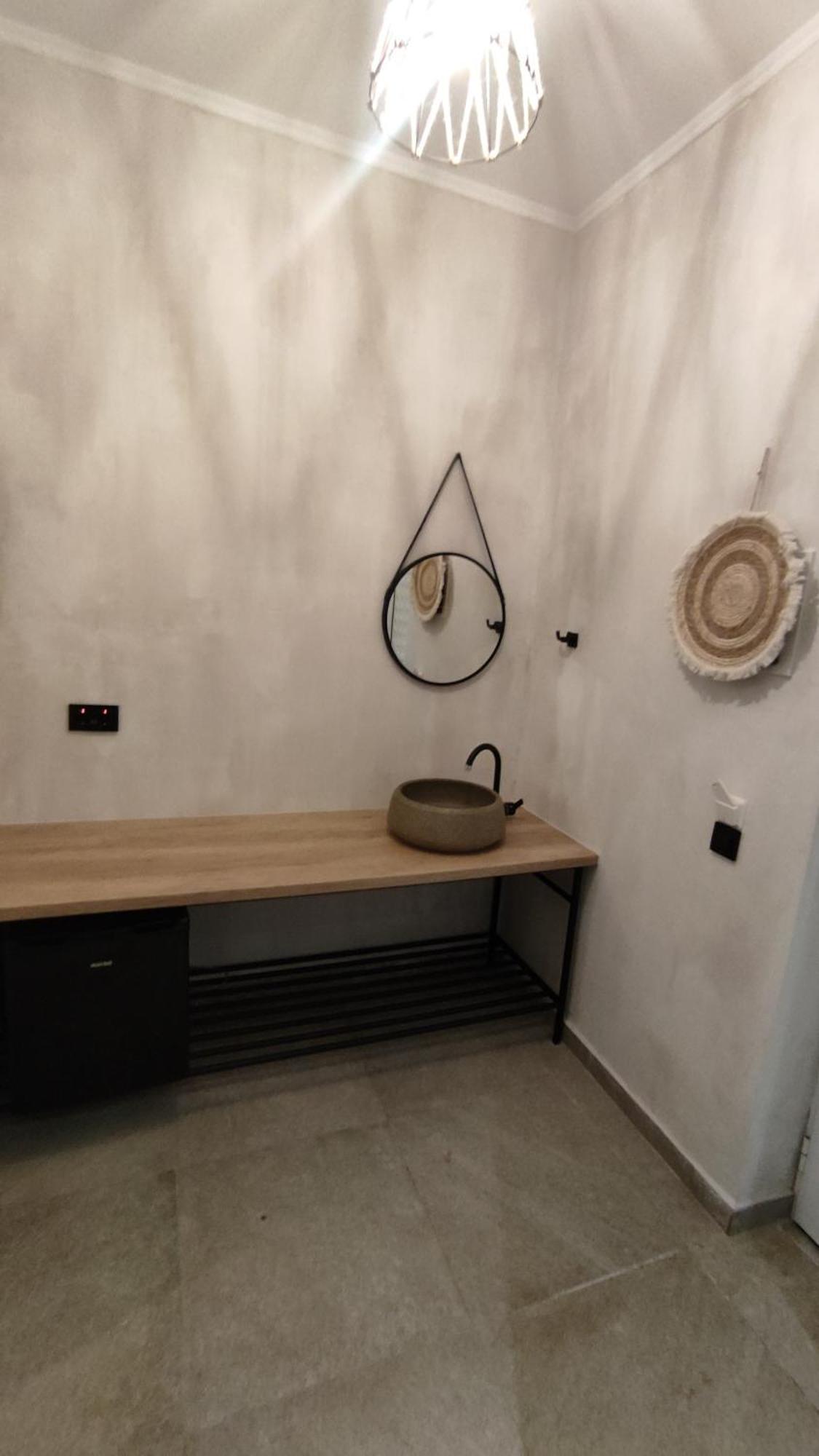Arkana Laganas Bagian luar foto